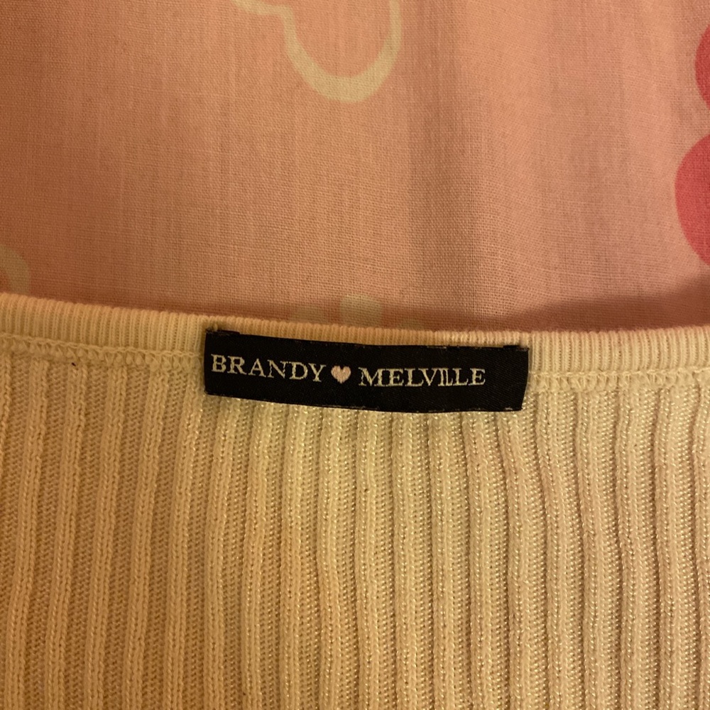 zelly top 💗 - Picture 2 of 3